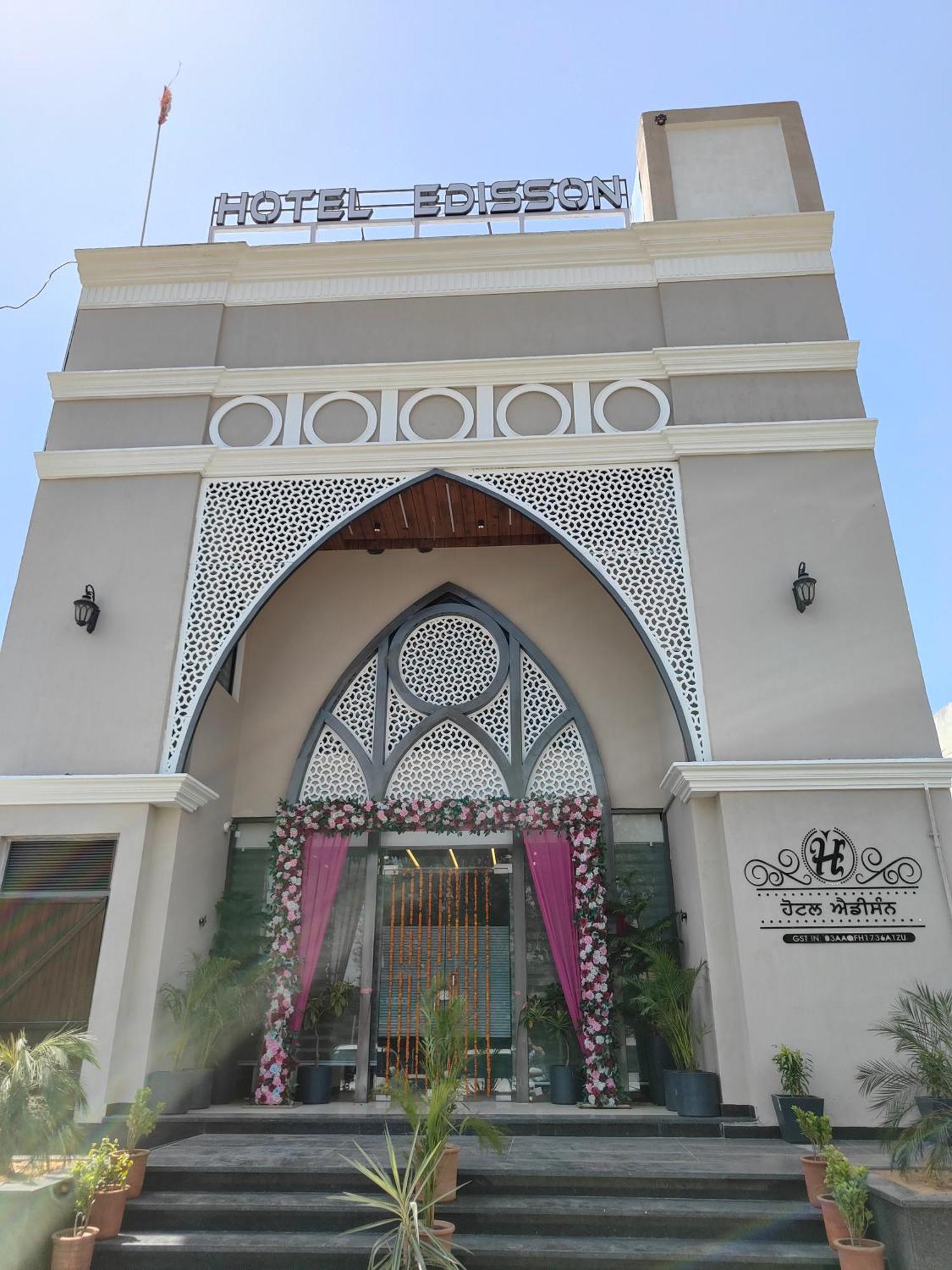 Hotel Edisson Patiala Exterior photo